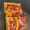 pizza base rossa farcita
